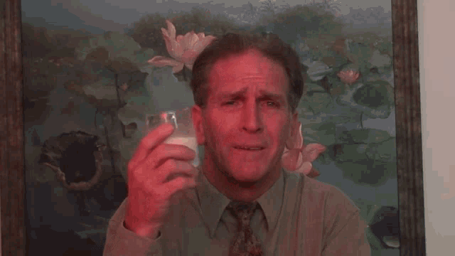 aajonus-vonderplanitz-raw-milk.gif